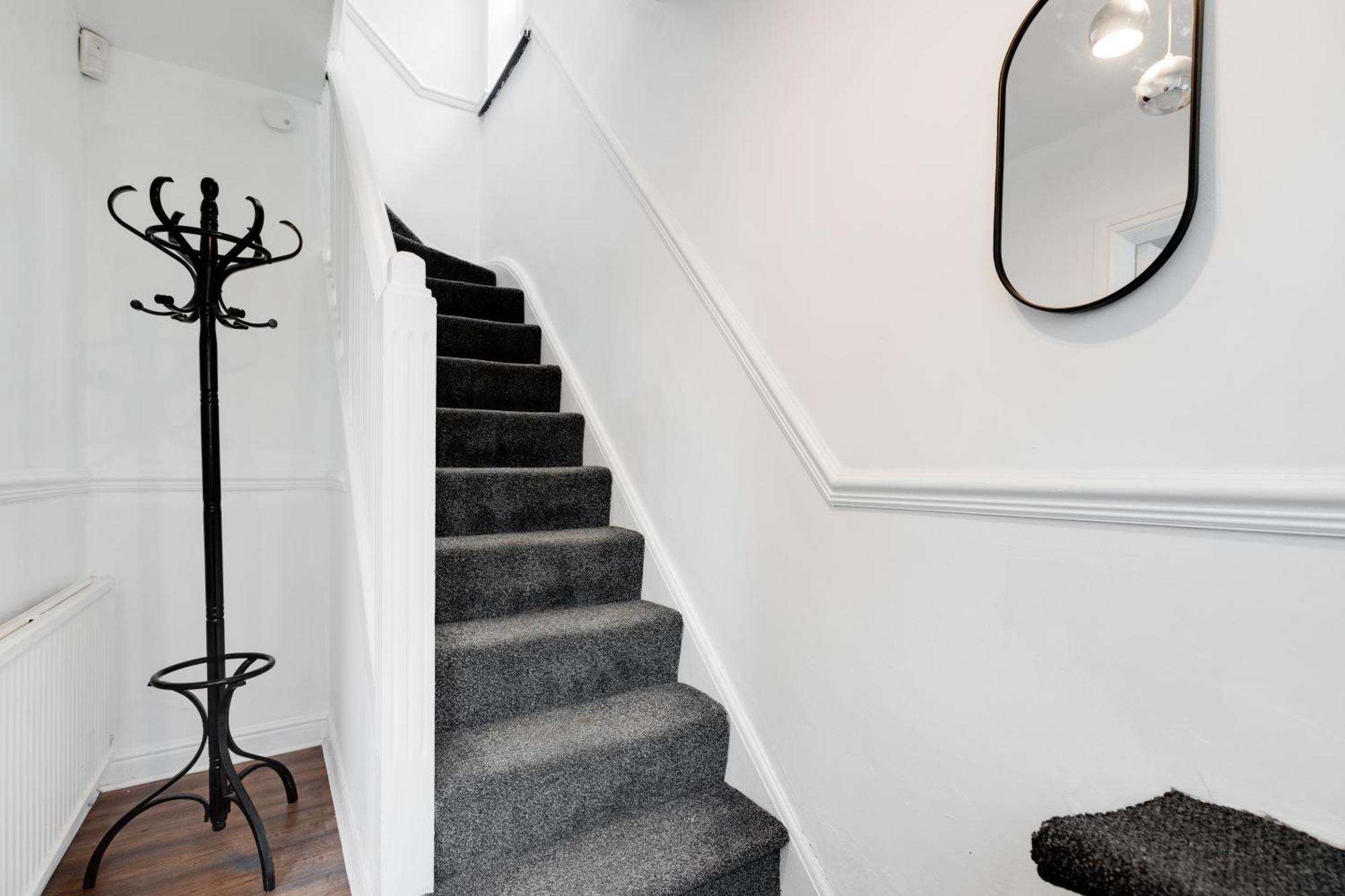 Comfy 3Br Home - Pool Table - Games - Sleeps 8 Manchester Exterior photo